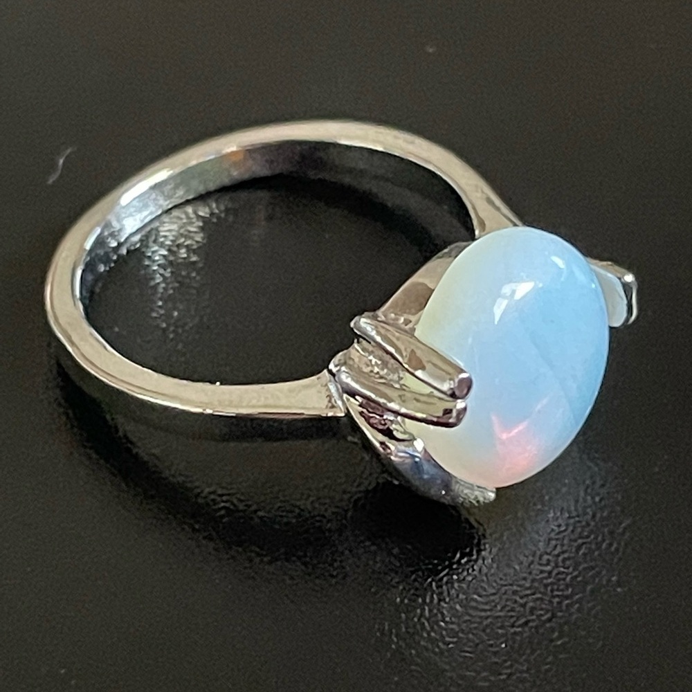round opal stone ring - Picture 2 of 9